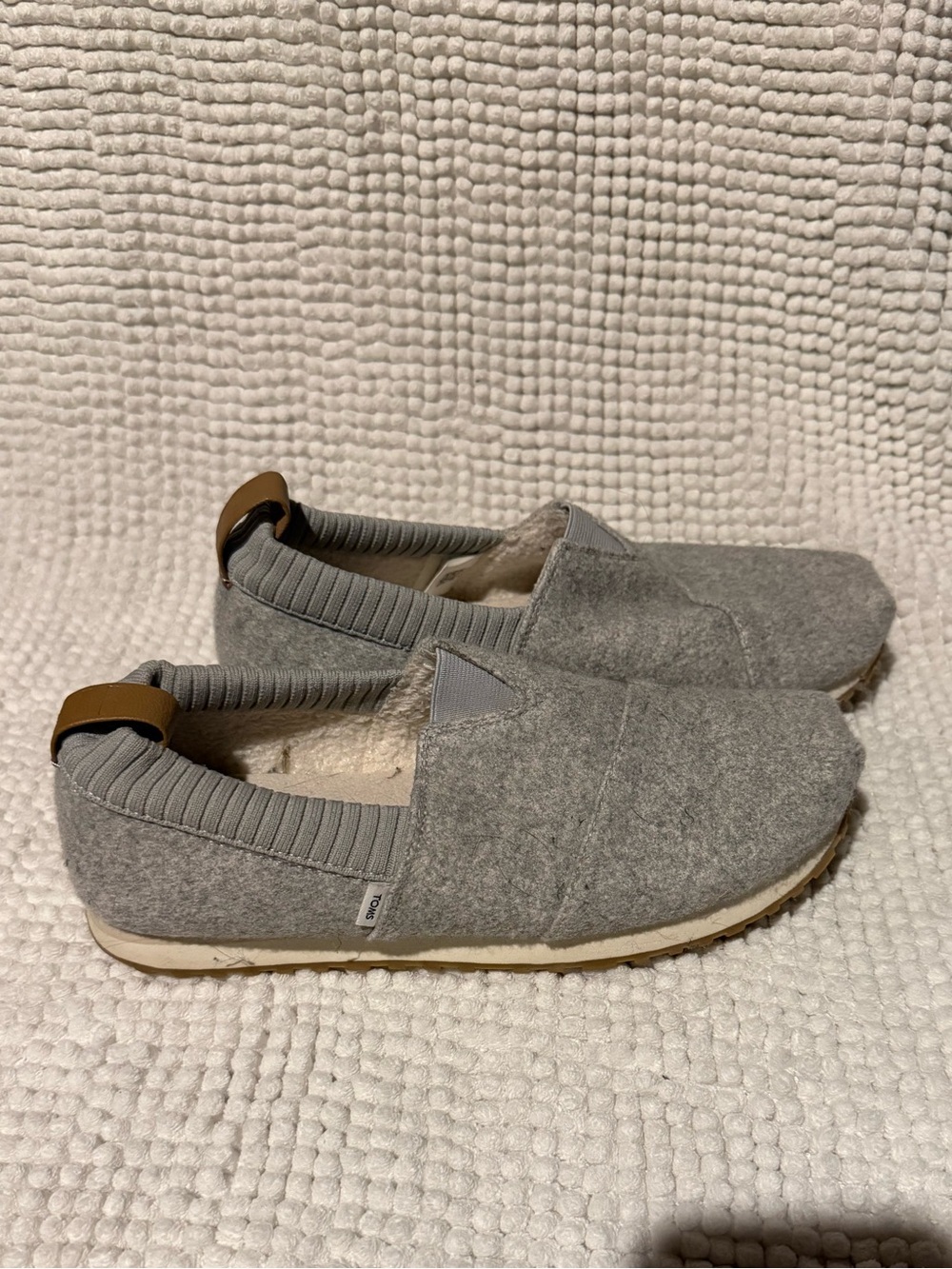 Toms Women’s  Gray Slip-On Casual Loafers with Shearling Trim
